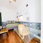 아파트 Luxury 4br Steps From Praca Do Comercio
