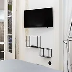 아파트 Luxury 4br Steps From Praca Do Comercio *