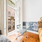 아파트 Luxury 4br Steps From Praca Do Comercio 리스본