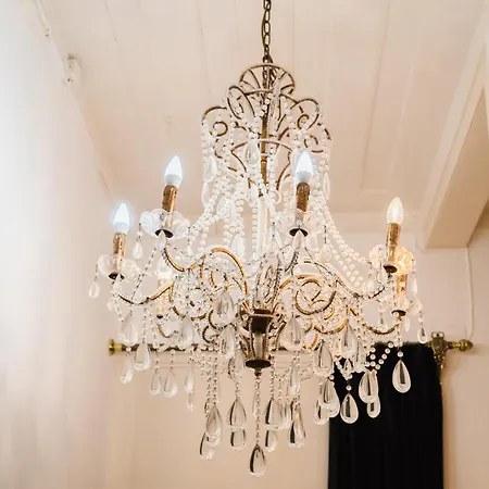 Апартаменты Luxury 4br Steps From Praca Do Comercio Лиссабон