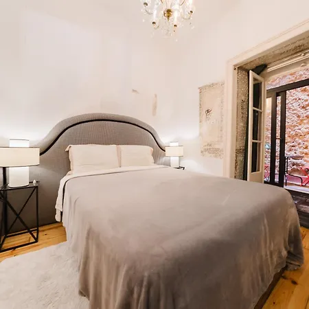 Luxury 4br Steps From Praca Do Comercio