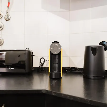 Luxury 4br Steps From Praca Do Comercio Апартаменты