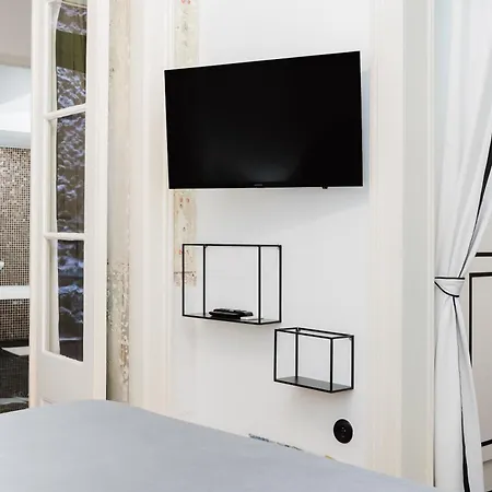 Апартаменты Luxury 4br Steps From Praca Do Comercio *