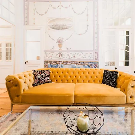 Апартаменты Luxury 4br Steps From Praca Do Comercio Лиссабон