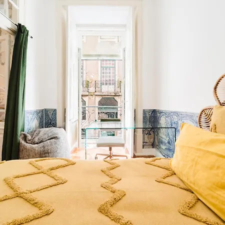 Апартаменты Luxury 4br Steps From Praca Do Comercio *